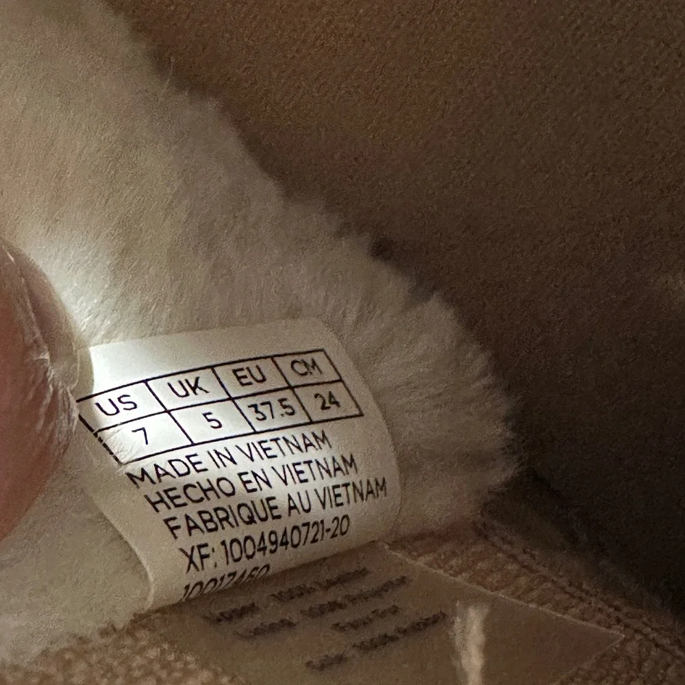 TOMS Jutti Neat Suede Slip On Sneakers Womens 7 Tan Faux Fur Lining | Cozy Core